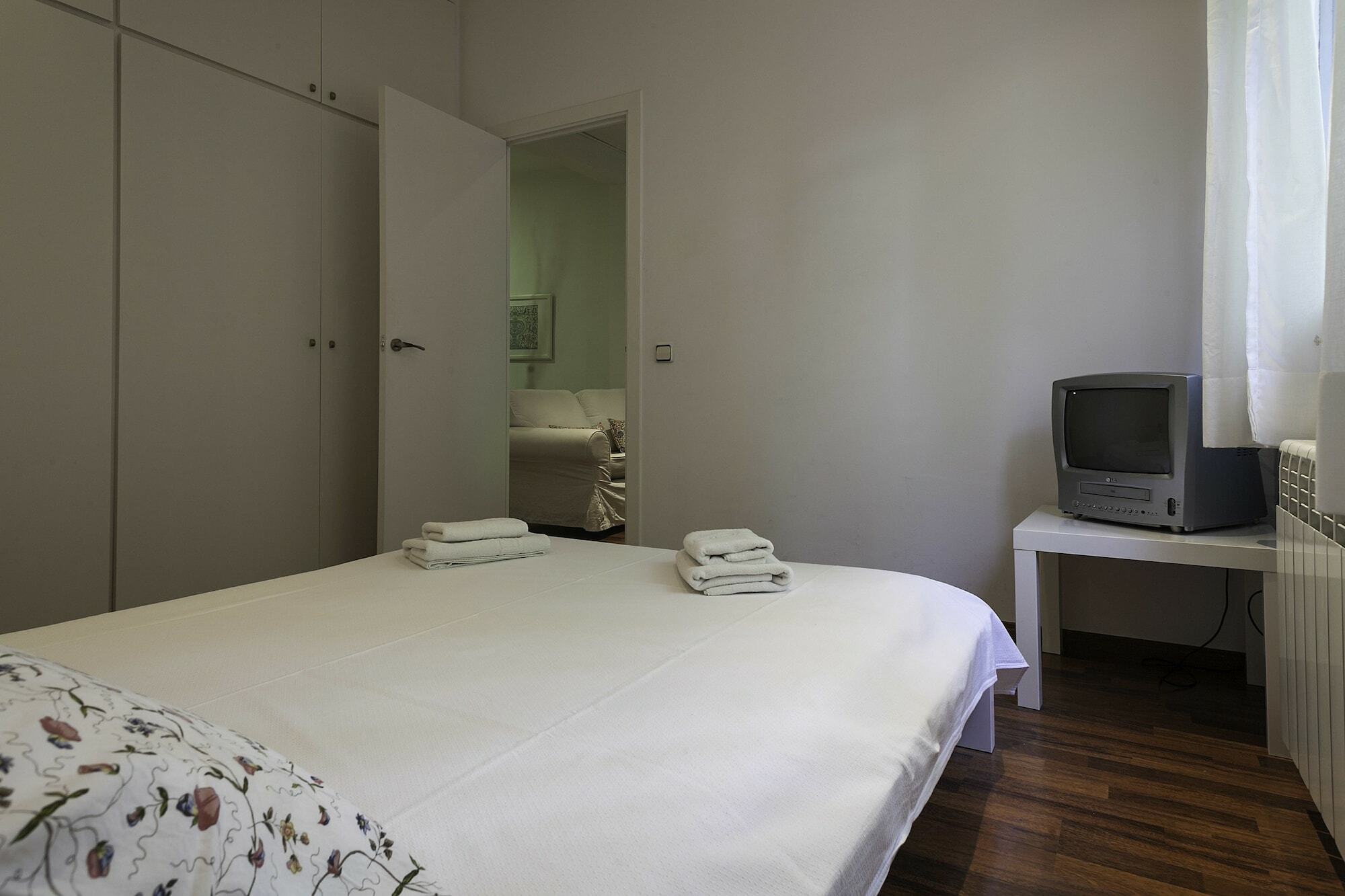 Barcelona Comtal Apartments Exterior foto